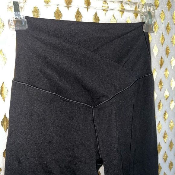 OFFLINE By Aerie Real Me High Waisted Crossover Legging black size M - Picture 7 of 8